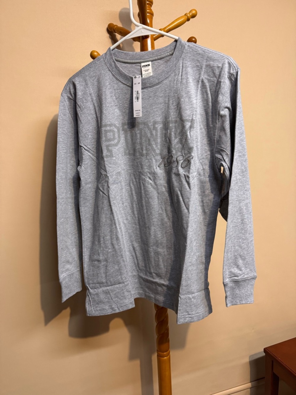 PINK Victoria's Secret 1988 Women’s  Long-Sleeve Crewneck Shirt - Light Gray XS
